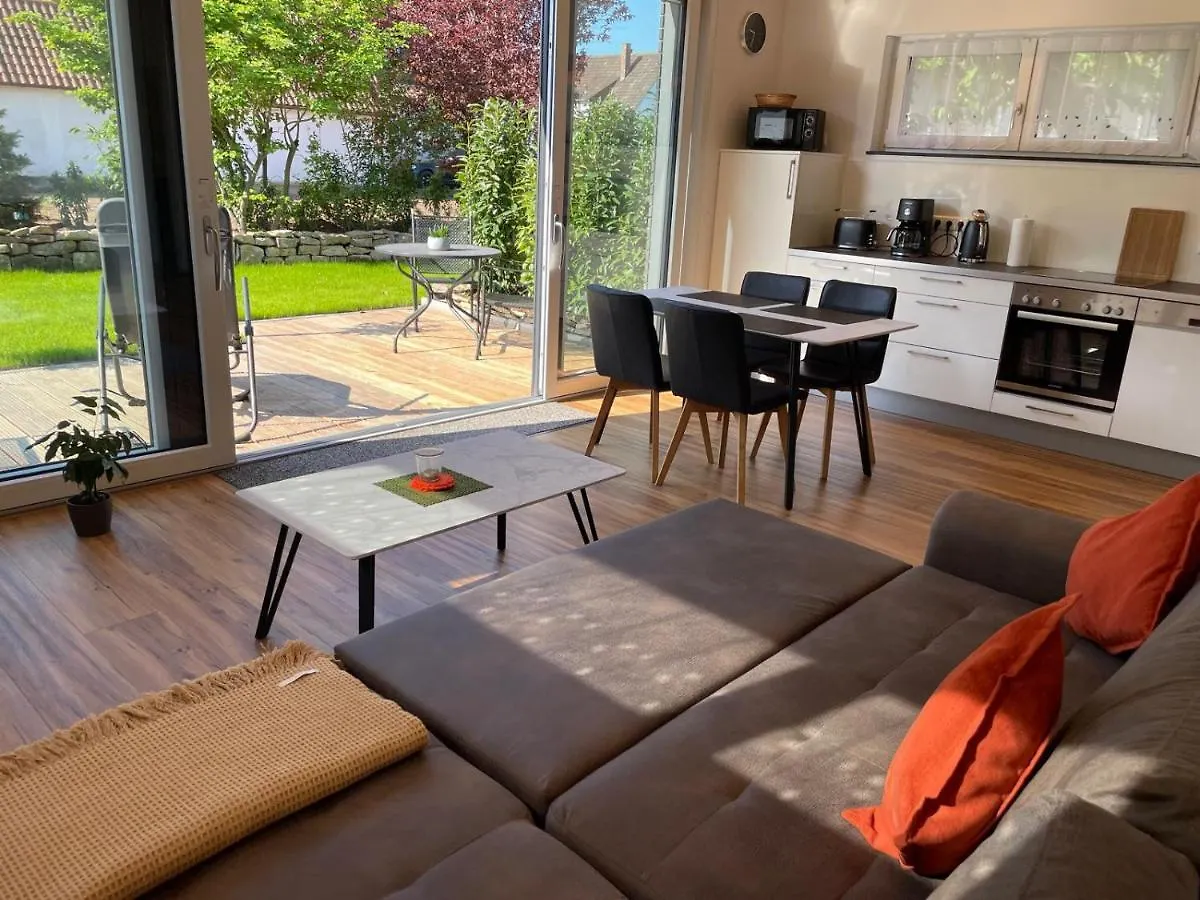 Ferienwohnungen Scheuring Gartenappartement Gertrud Volkach 0*,  Germany