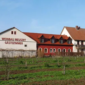 Weinbau & - Familie Birgit Und Bernhard Meusert Gasthuis